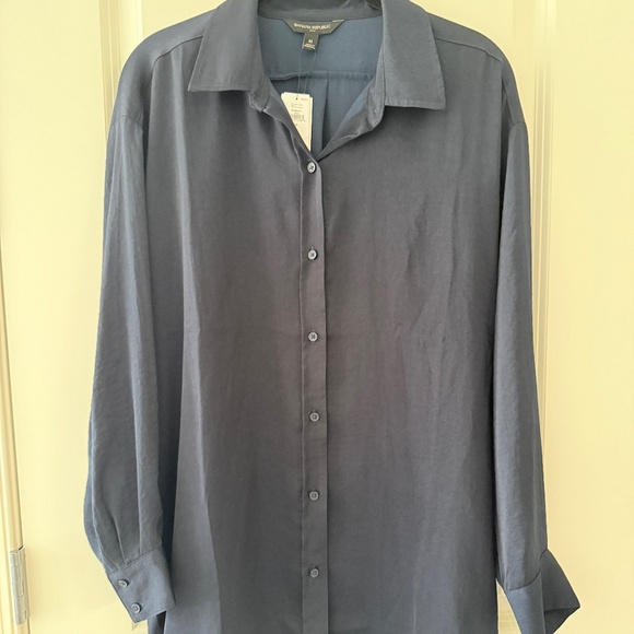 Banana Republic Tops - NWT womens blouse (navy blue)